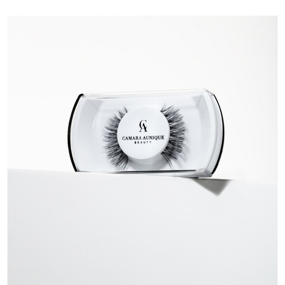 Camara Aunique Beauty: Mary Lashes | BNIP/SEALED!! 💎 SOLD OUT ON SITE!